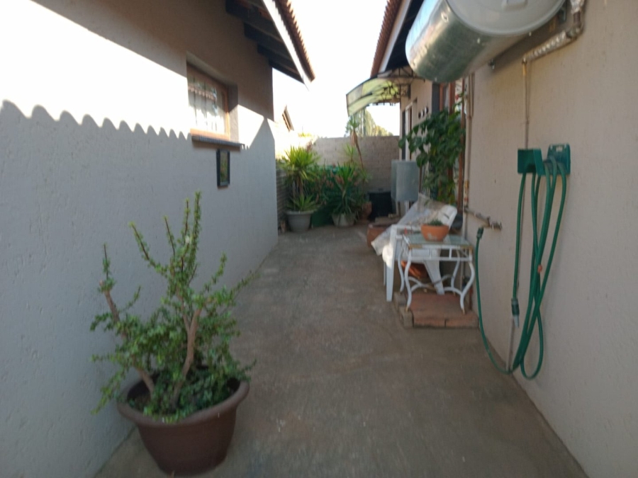 3 Bedroom Property for Sale in Bloemhof North West
